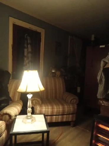 Whole house, huge back yard and pet friendly