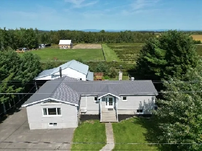 Maison a vendre a Laterrière Image# 1