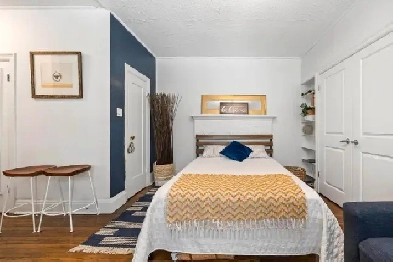 Charming with character nestled away overlooking the skyline! Image# 1