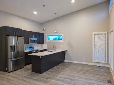 Entire Home For Rent - Downtown Camrose