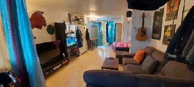 Métro Frontenac, sous-location, 15 au 27 DÉCEMBRE Image# 1