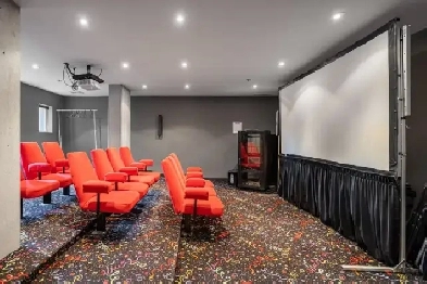 Spacious loft 100% furnished downtown Montreal option garage