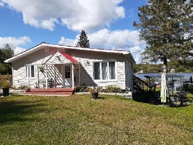 MAISON  CHALET BORD DE LAC  VENDRE AU PARADIS image