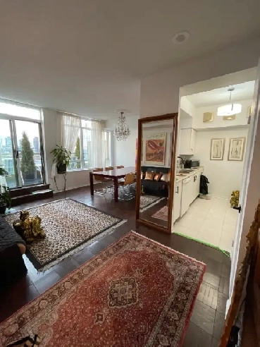 Stunning Penthouse 2 Bdrm Downtown at Distillery Winter Village