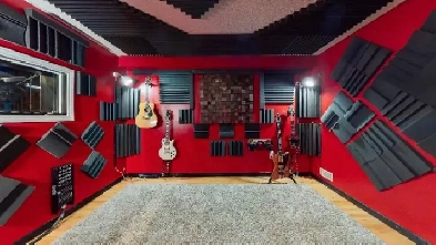 Music Production Studio for Rent image