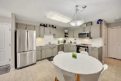 2 Bed 2 Bath Condo in North East Edmonton! Great rental! LOVE I Image# 1