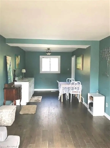 Room available to rent at Dane Avenue 900 Image# 1