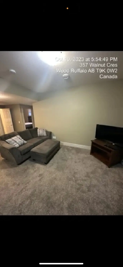 Legal basement suite for rent Image# 1