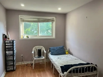 Private Upper Level Rooms Brampton for Girls (or) Couple- Jan 1