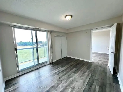 Looking for a female roommate (preferably Muslim)