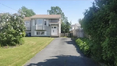 3-bed individual home for rent, near Governors Lake Drive Image# 1