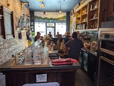 FOR LEASE: Prime Commercial Space on Queen St W Image# 1