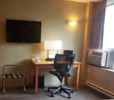 Studio LOCATION 4 MOIS 1400 $1 400 $1 400 $ Image# 1