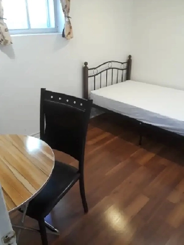 Private Room (Near Kennedy Station-Scarborough)-Jan 1st