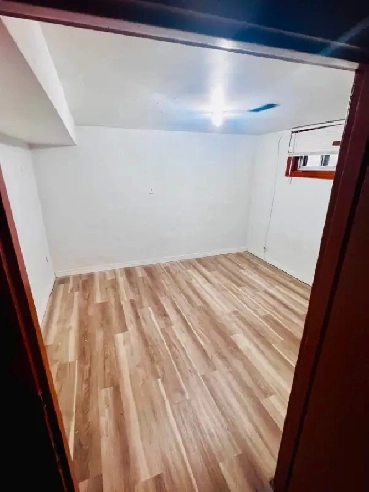 Room Available for Rent: Kennedy & Eglinton