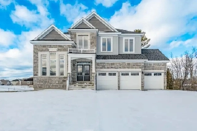 Stunning Home for Sale in Almonte image