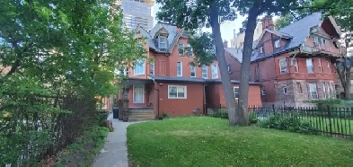 Toronto Downtown Close Bloor/Yonge Bachelor Studio Apt Availabl