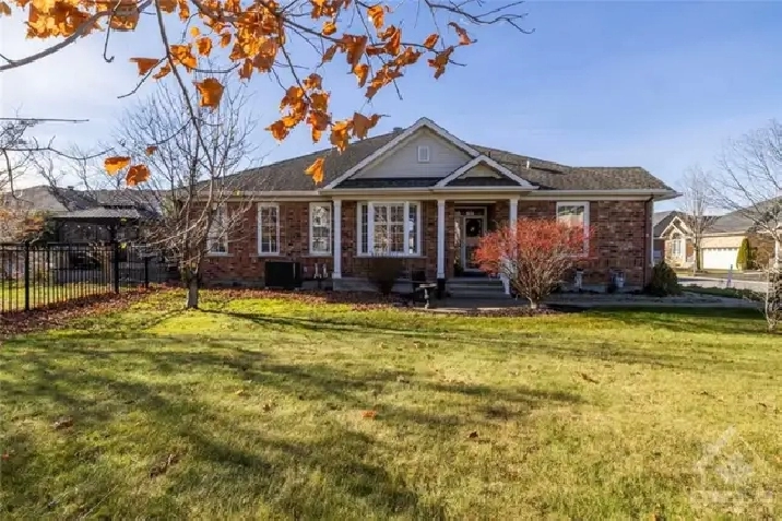 3 Bedrm 3 Bth | OBAN Private in Ottawa,ON - Houses for Sale