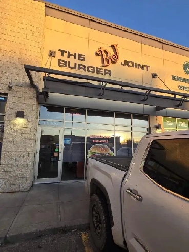 Burger Joint Millwoods Image# 3