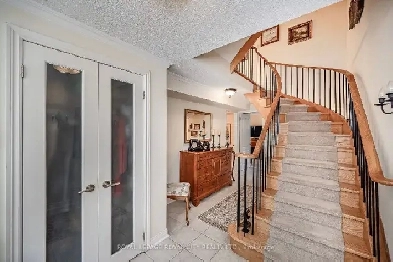 ✨Townhouse for Rent - Meadowvale✨ Currently Available Image# 6