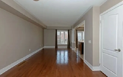 House-Townhouse For Rent (AVAILABLE TO MOVE-IN/whole house) Image# 1