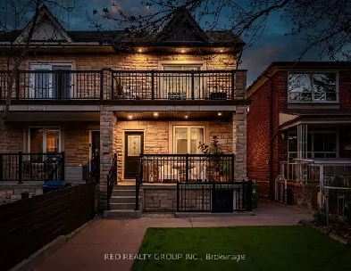 2 Bdrm   Den Bloor and Dufferin Image# 1