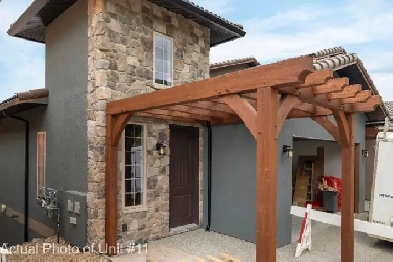 Beautiful Half Duplex with Stunning Lake View! Image# 1