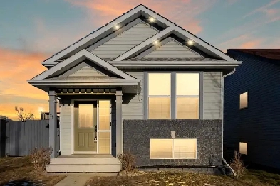 FULLY RENOVATED FAMILY HOME! 50 COUNTRY HILLS LINK NW, Calgary Image# 1