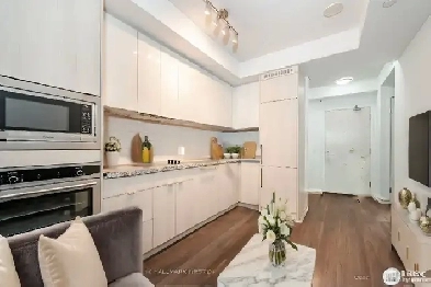 All-inclu Fully Furnished 3 Bed modern Condo at DownTown Core Image# 1