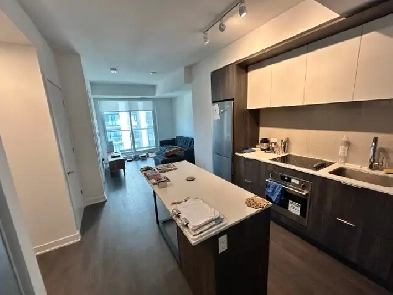 Move-in Ready: Sublet Downtown TO Apartment. Fully Furnished Image# 1