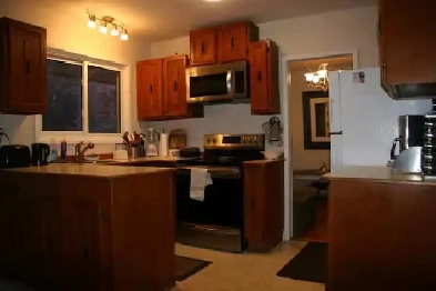 Cozy bedroom in Bungalow in Green Area. Image# 4