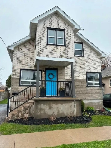 NEWLY UPDATED 3 BEDROOM WITH POTENTIAL IN-LAW SUITE IN ST. CATH! Image# 1