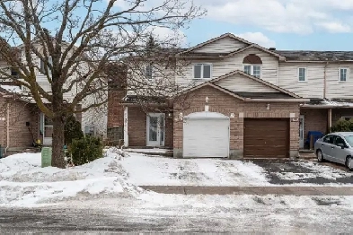 Beautifully Updated End-Unit Townhome Image# 2