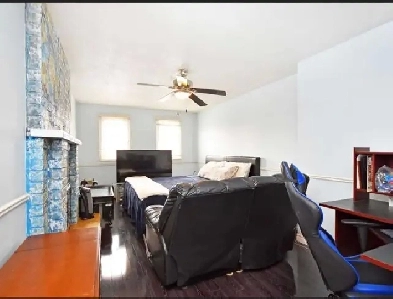 Private room -Big Spacious-Brampton-Opp Sheridian Feb 1 Image# 1