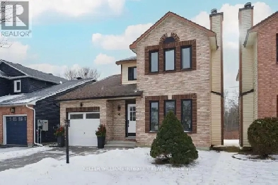 Beautifully Renovated Stittsville Home Image# 1