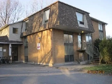 Bachelor / Garçonnière Image# 1