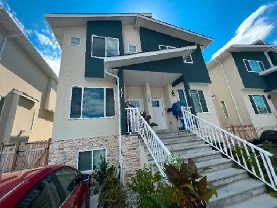 Newer Upper Duplex in Penticton Image# 1