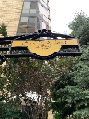 For rent spacious downtown apartment near AGO & Grange Park Image# 1