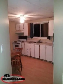 Spacious, bright, & inviting 2 bedroom, top floor apartment Image# 1