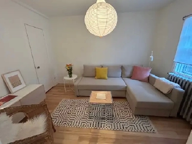 41/2 tout meublé Image# 1