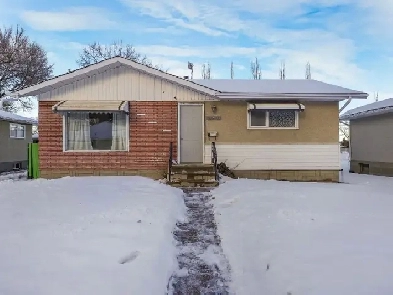 Move In Ready Bungalow in Wetaskiwin Image# 1