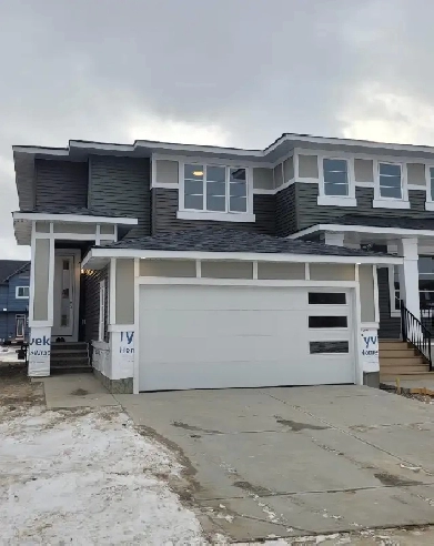 4 Bed   4 Bath Home with DBL Attached Garage for rent Image# 1