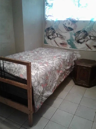 ROOM FOR MALE VACANT FURNISHED PH 403 667 7854 Image# 1