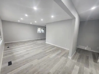 3 bedroom upper floor of a house for rent in Millwoods Image# 1