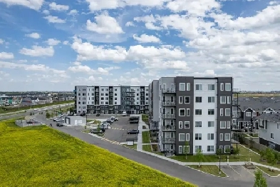 Rent a 2 bedroom 2 bath apartment unit in Edmonton Chappelle Image# 1