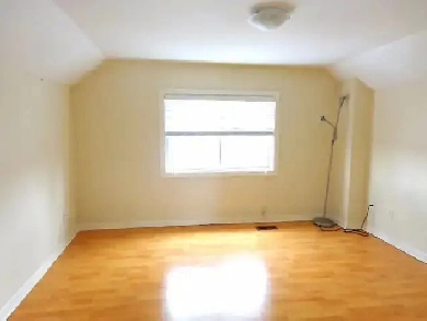 ROOM for rent Scarborough Kennedy Rd Sheppard Ave East Toronto Image# 1