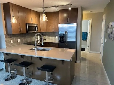 Fully Furnished 2 Beds & 2 Baths Apartment - Downtown Calgary Image# 1