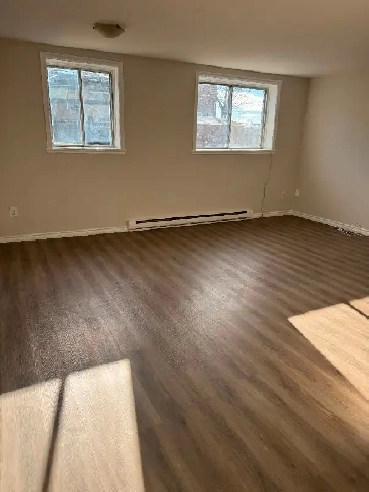 2 Bedroom Apt-Recently Renovated. INCLUSIVE. AVAIL NOW/MAR 1ST. Image# 1