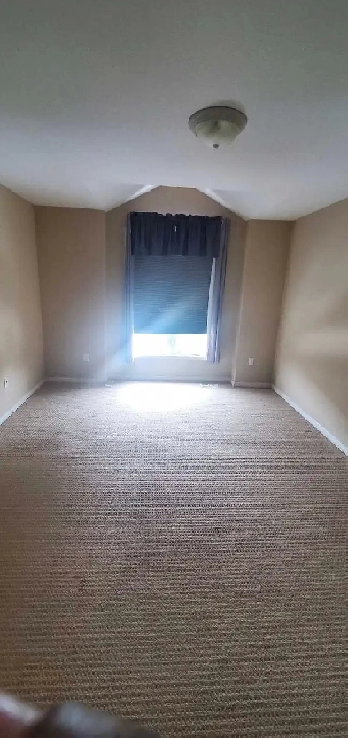 Master Bedroom for rent Image# 1