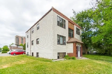 Bright, well laid out 1 bedroom & 1 bathroom unit Image# 1